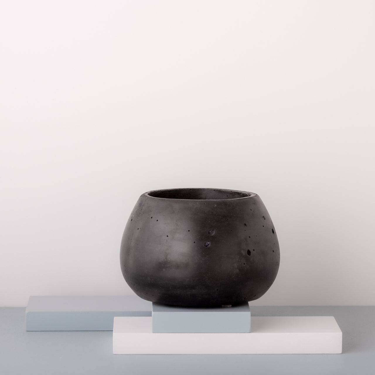 Maceta Maiba Negra